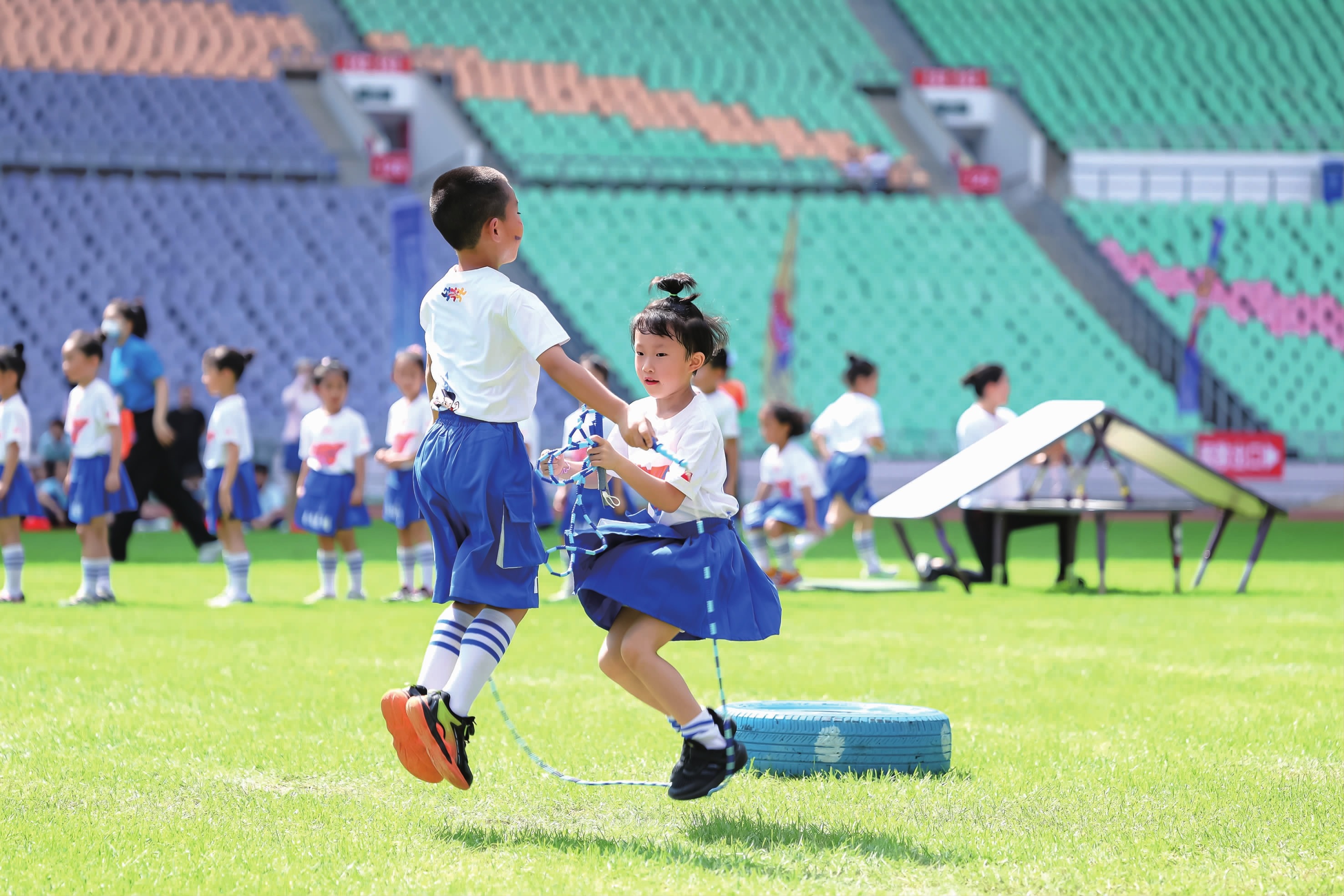 [图]丁俊晖不敌特鲁姆普 止步斯诺克英锦赛8强